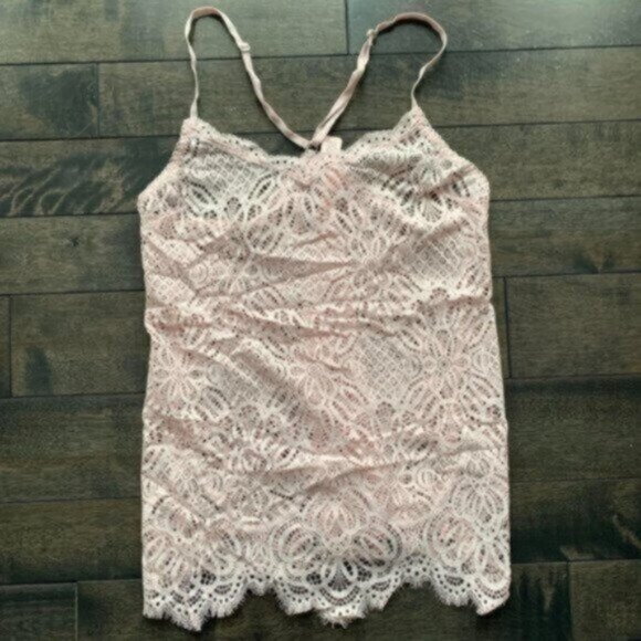 Victoria's Secret Lace Cami - new with tags - Picture 1 of 2